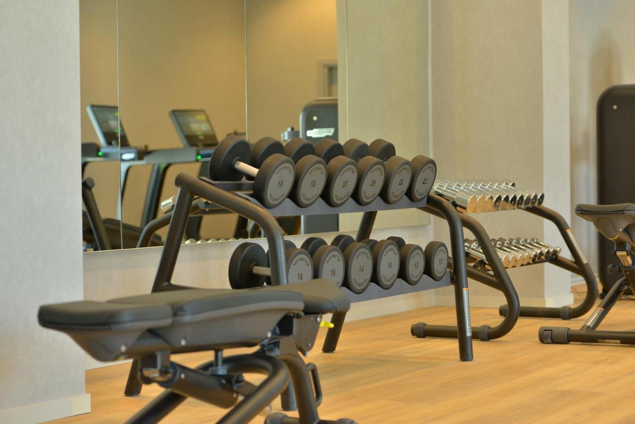 Mk Hotel Tirana Rinas المظهر الخارجي الصورة Dumbbells