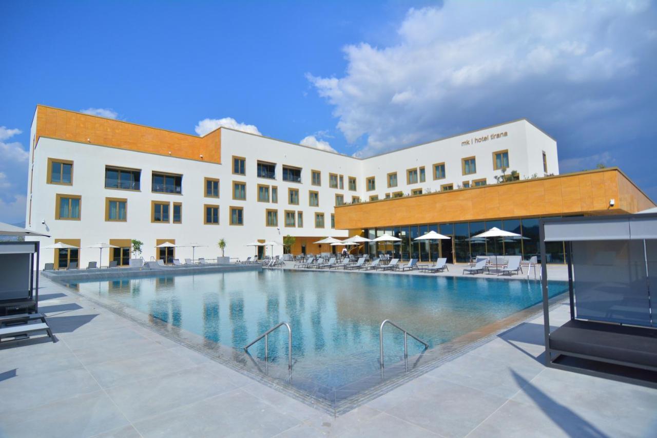 Mk Hotel Tirana Rinas المظهر الخارجي الصورة The hotel's swimming pool