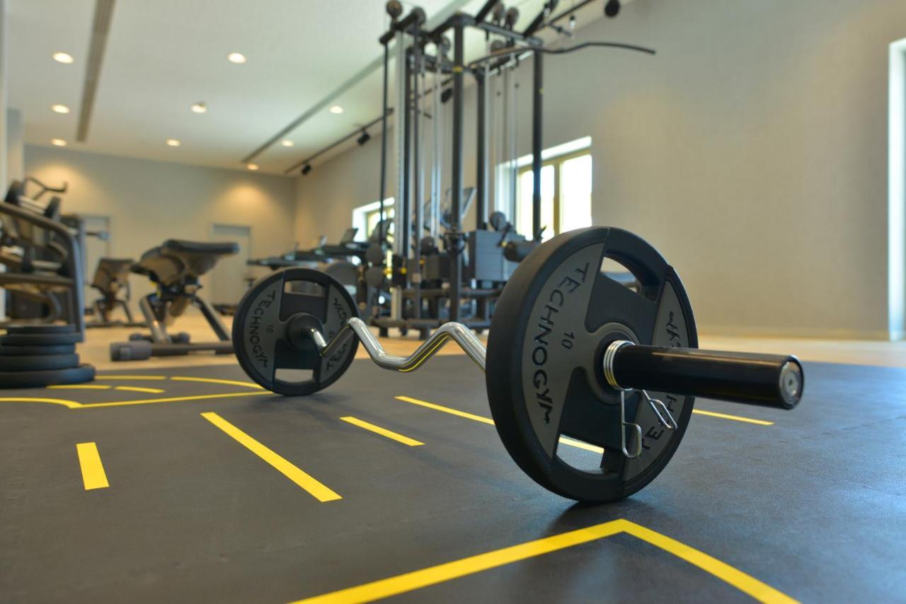 Mk Hotel Tirana Rinas المظهر الخارجي الصورة A barbell