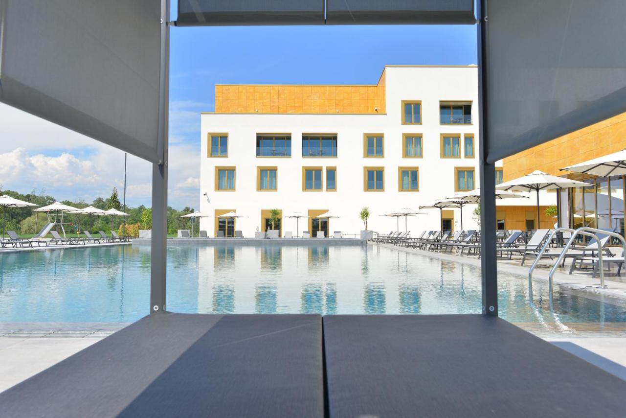 Mk Hotel Tirana Rinas المظهر الخارجي الصورة