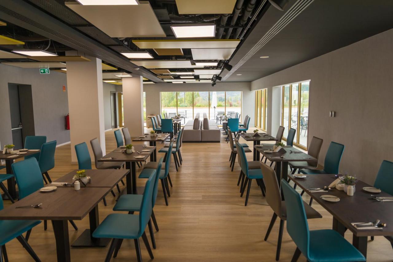Mk Hotel Tirana Rinas المظهر الخارجي الصورة The restaurant at the new terminal