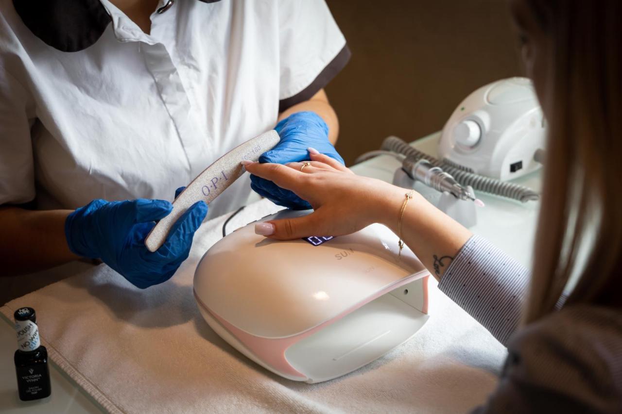 Mk Hotel Tirana Rinas المظهر الخارجي الصورة UV lamp for nails