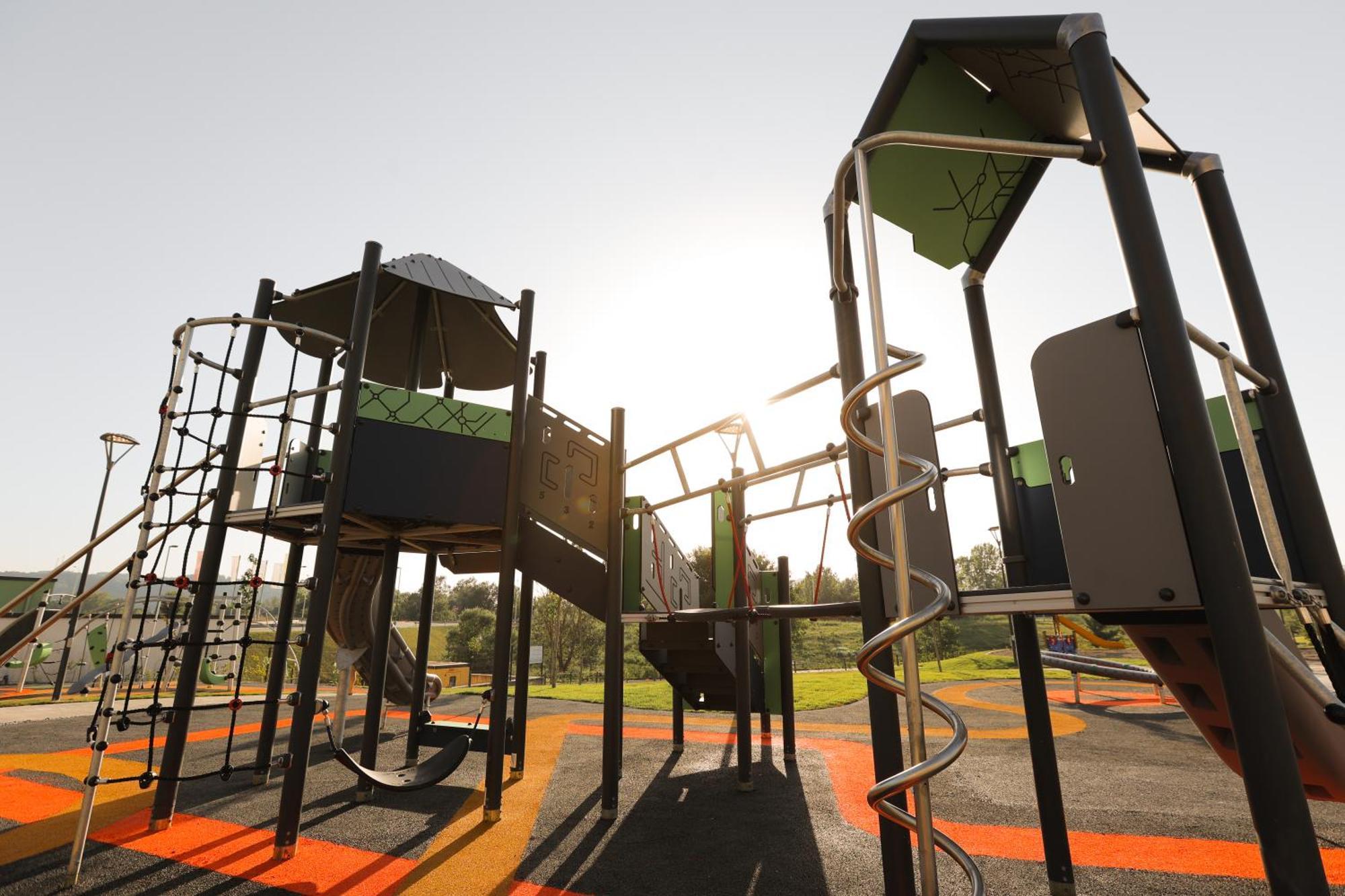 Mk Hotel Tirana Rinas المظهر الخارجي الصورة The 2012 Australian Ninja Warrior course